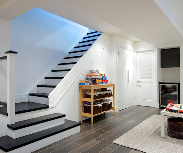 为家居装修合适的阁楼楼梯 阁楼装楼梯都有什么样的楼梯