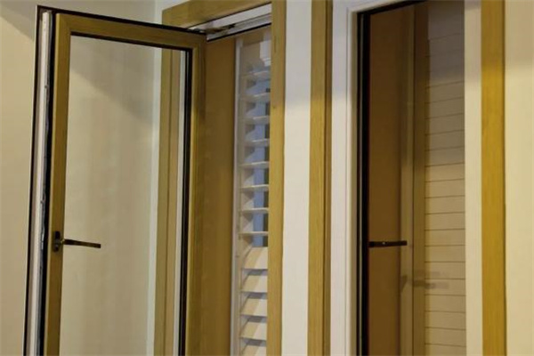 什么是铝木复合门窗 铝木复合门窗和铝包木哪个好