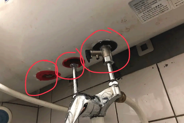 热水器漏水了怎么办 热水器漏水了还能继续使用吗