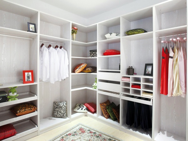 敞开式衣柜的优点有哪些 让家居更便利
