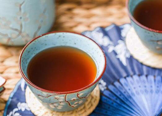 五花茶：清热解毒的饮品（五花茶:清热解毒的饮品有那些）