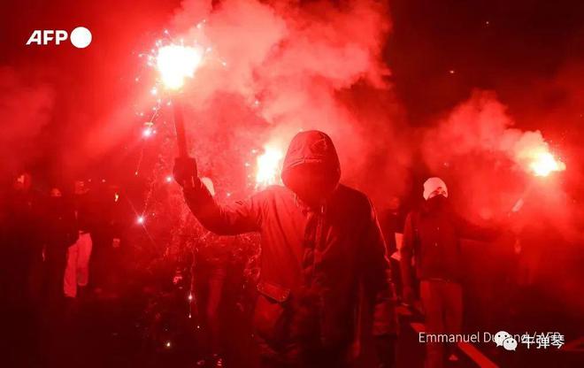 我们又见证历史了，这两个大国都陷入了怪圈 