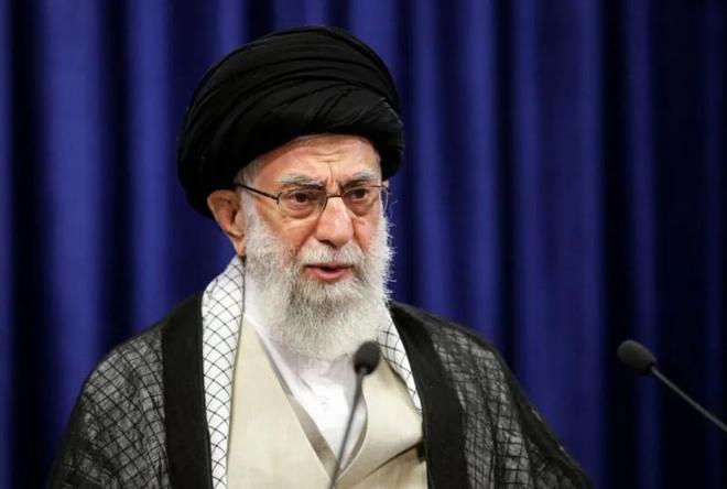 这位反美斗士访华,意义重大