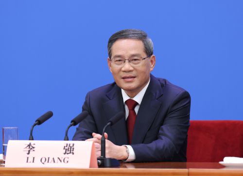 李强同俄罗斯总理通电话 