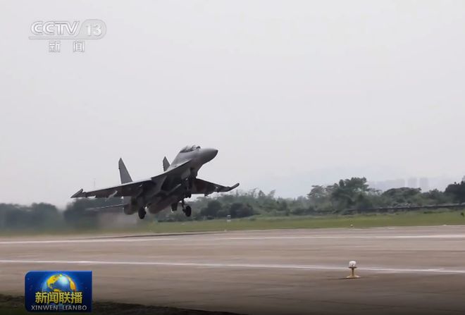 台岛上空的声音！环台岛战备警巡和演习：轰炸机执行对陆打击任务 