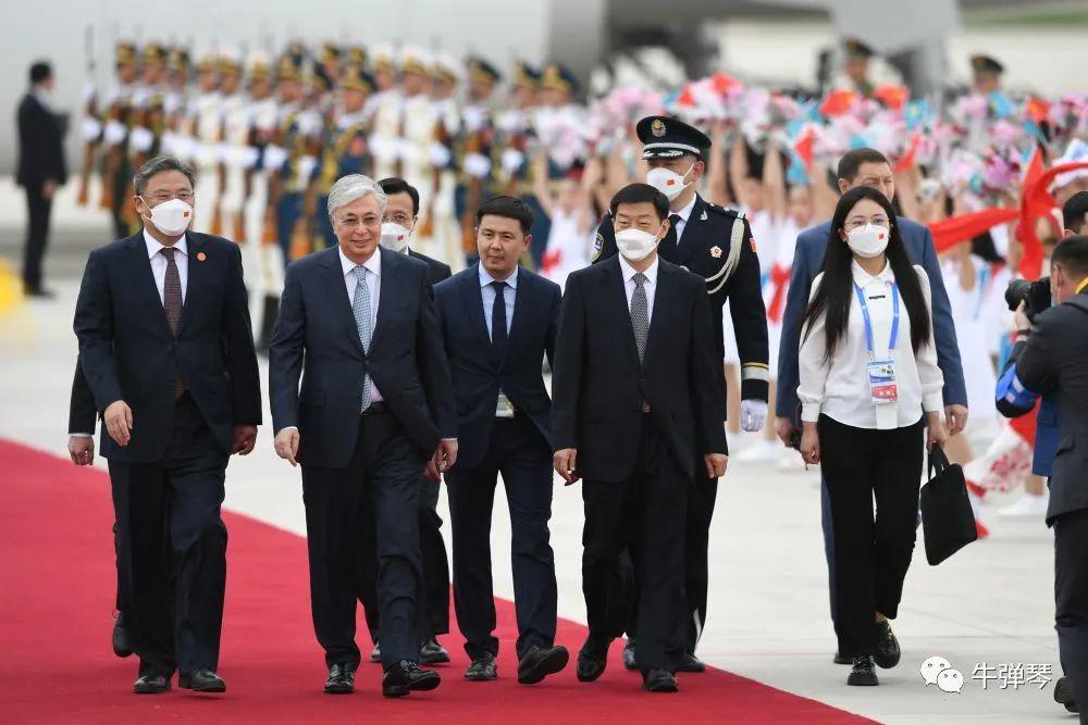 这位邻国总统，在中国度过了最难忘的70岁生日