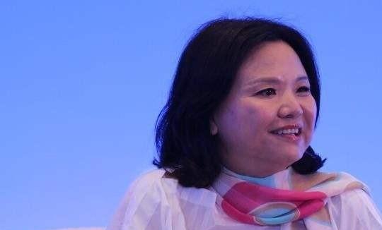 2017年,中国女富商捐国外96亿,受外网夸赞,如今却负债