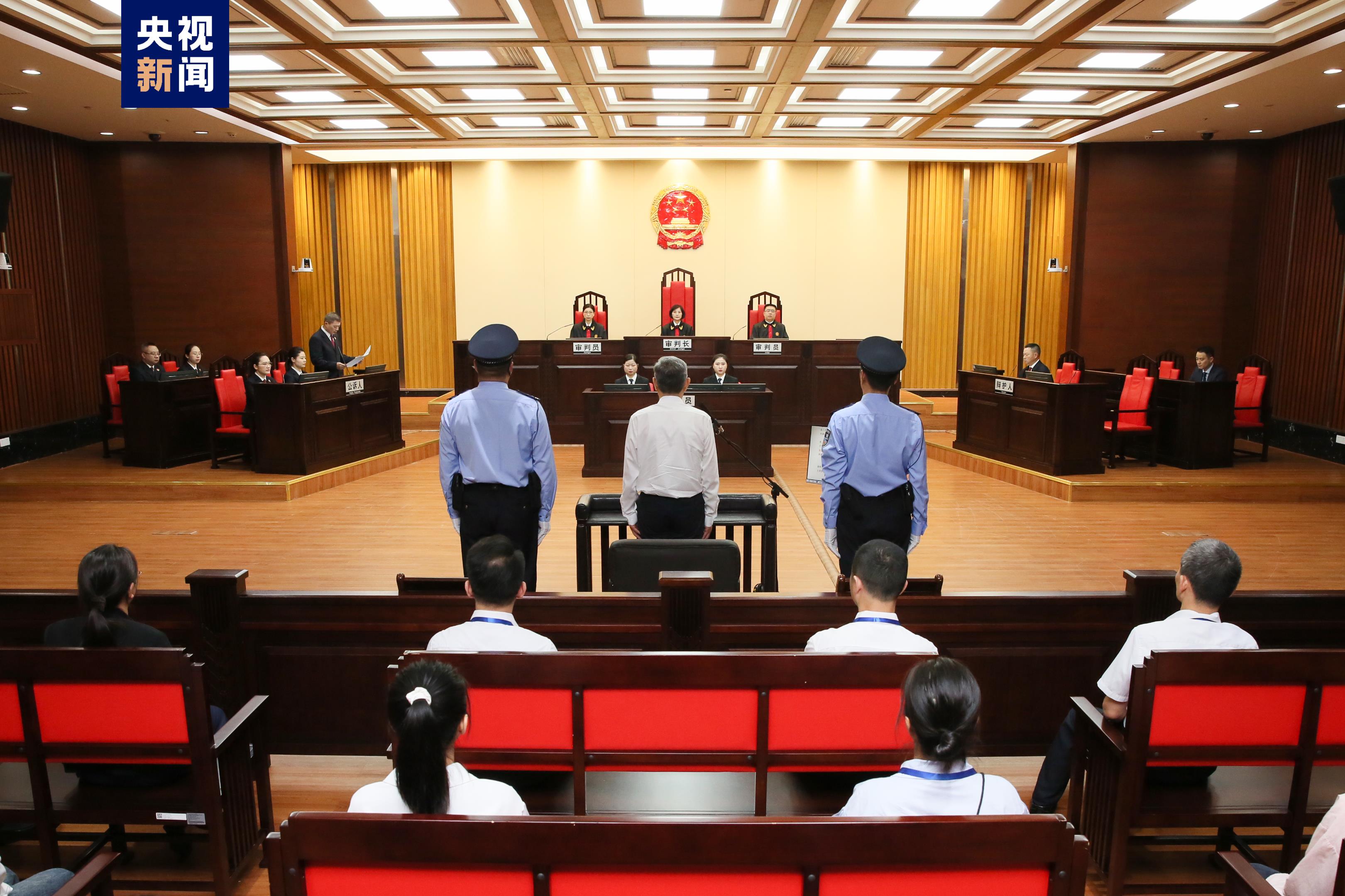 陕西省人大常委会原副主任李金柱受贿案一审开庭