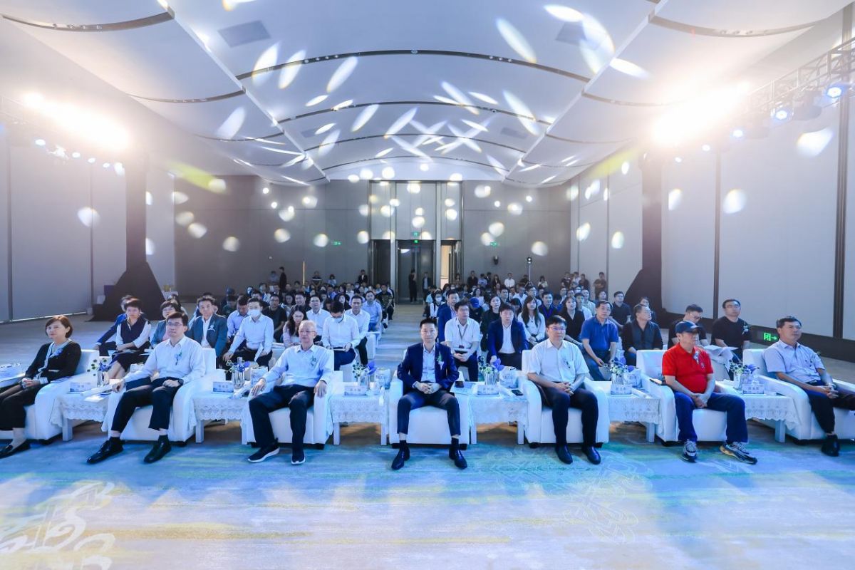 国贸地产AI海洋公益主题曲《海好有你》发布 为守护蔚蓝发声